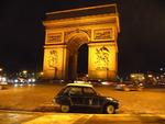 Paris by night avec la Dyane Caban volant à droite du Club ! Janvier 2011.
