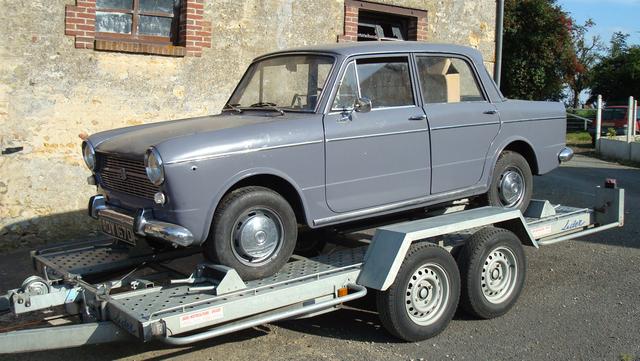 Ancienne Fiat. Sud Sarthe (72).