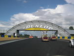Passage sous le pont Dunlop.