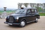 Le Rétromobile Club Des Ducs récupère un nouveau Taxi anglais !
