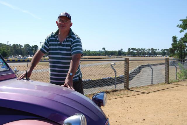 Philippe face au circuit Bugatti.