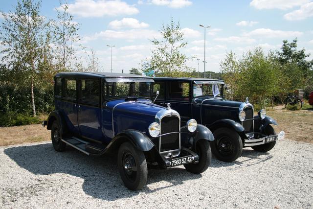 Photo de Mickael. Il indique 1931 pour l'âge de ces véhicules respectables.